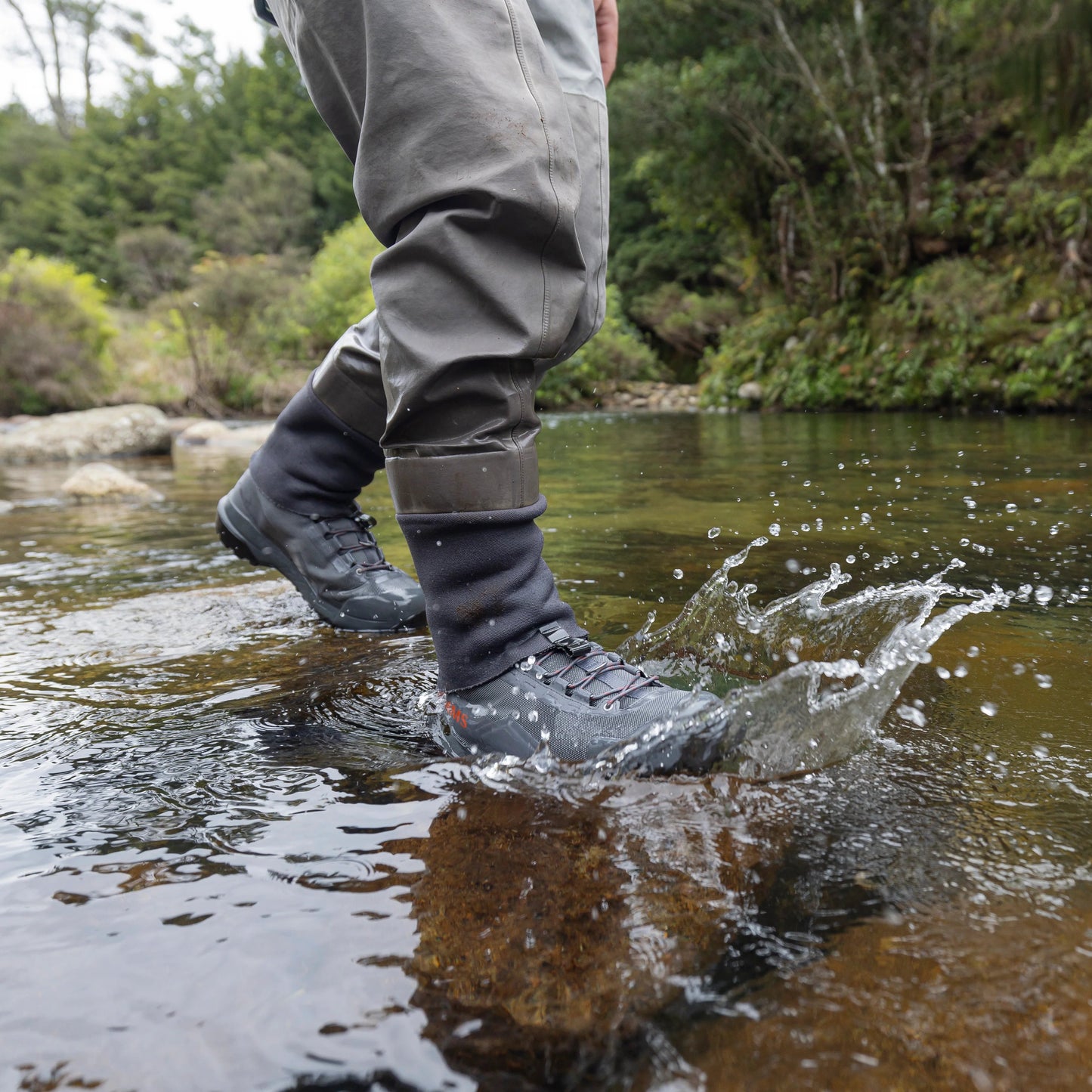 SIMMS FLYWEIGHT FLY FISHING WADING BOOT 2025