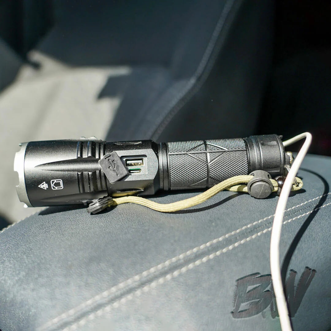 BUSHWAKKA OUTDOOR L.E.D. TORCH