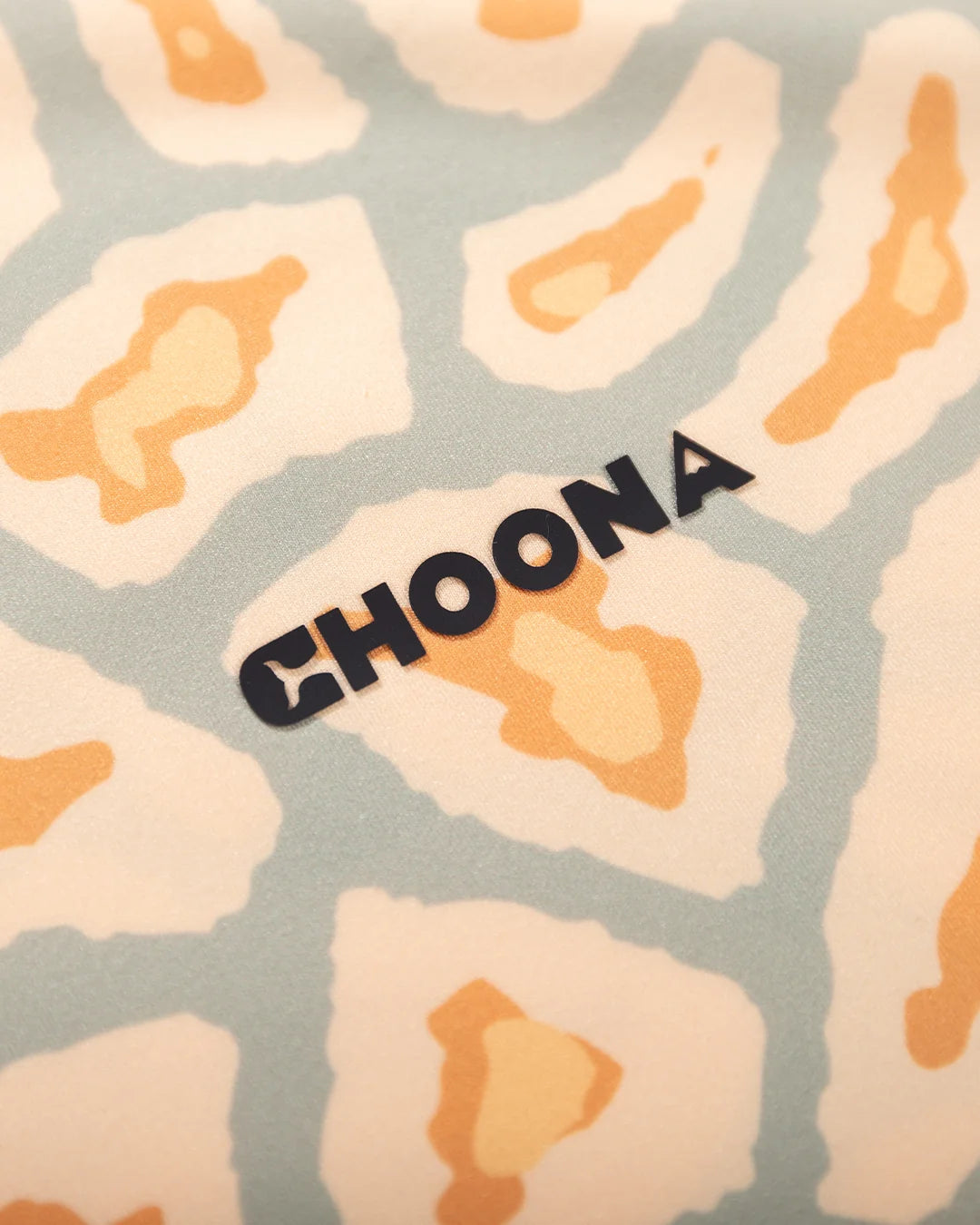 CHOONA - GRAYTON ULTRA-LIGHTWEIGHT HOODIE - TROPICAL GIRAFFE