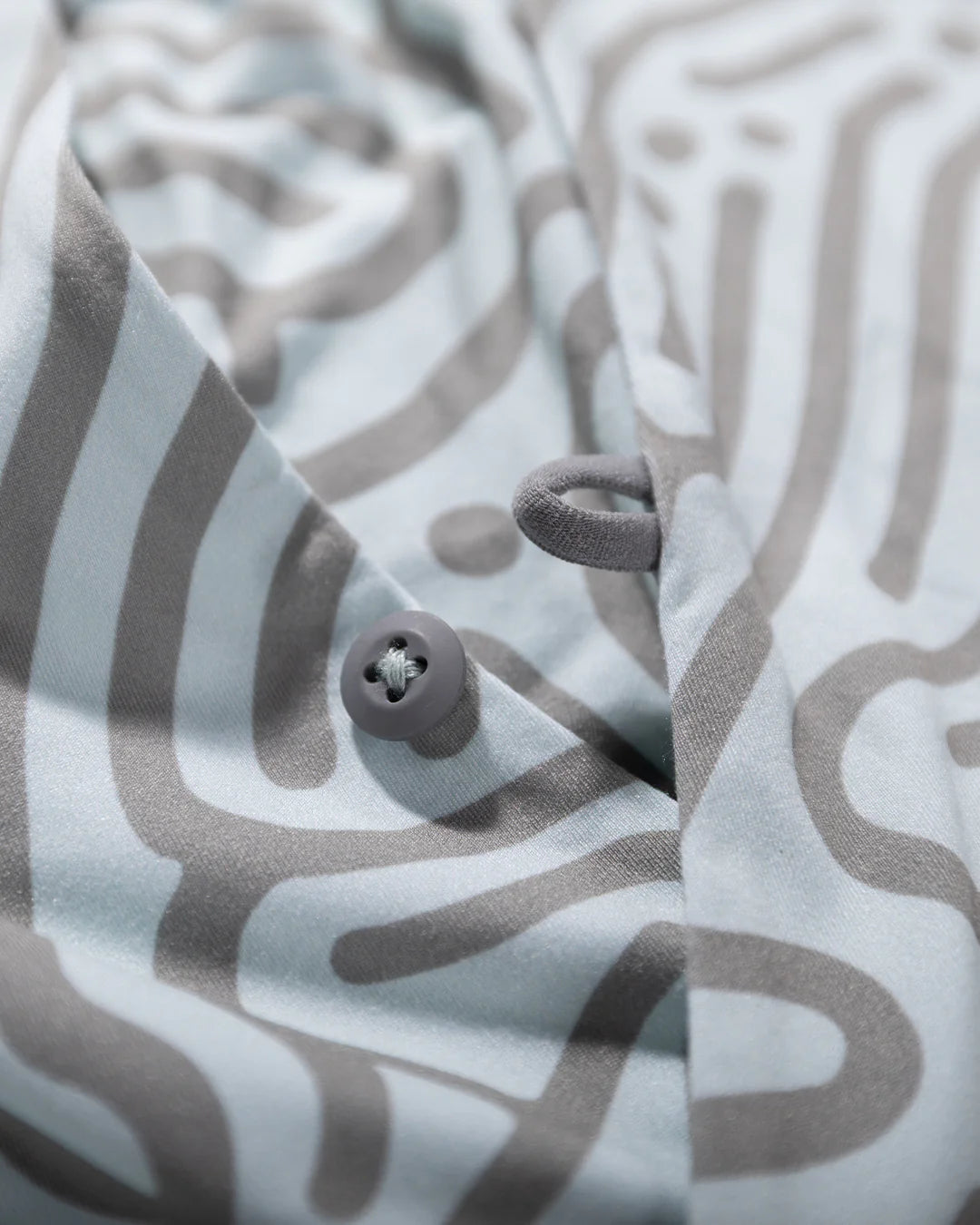 CHOONA - GRAYTON ULTRA-LIGHTWEIGHT HOODIE - CHEEKY AGUA